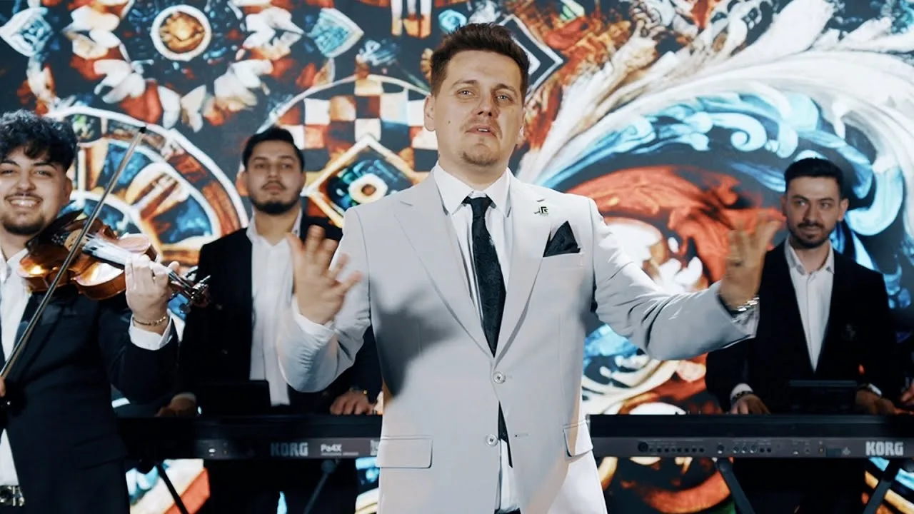 ALEXANDRU MANOLE (ALE) - Si frumoasa si desteapta [Videoclip Oficial] 2025